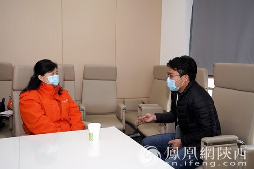 智库专家刘英与四叶草工作人员交流