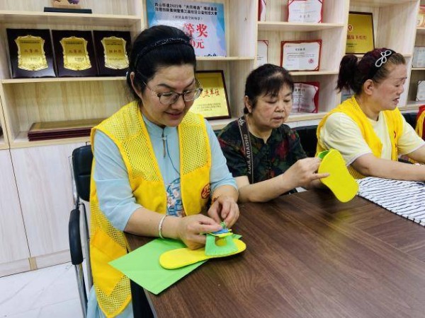 废物再利用·环保手工行.docx
