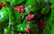 腊肠蒜泥炒荷兰豆