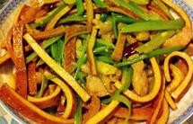 芹菜香干炒肉丝