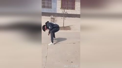 羊：呵呵，这不以卵击石嘛！