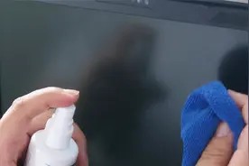 电脑屏幕总是落灰？别急，用这个方法，屏幕变得和新的一样！视频封面