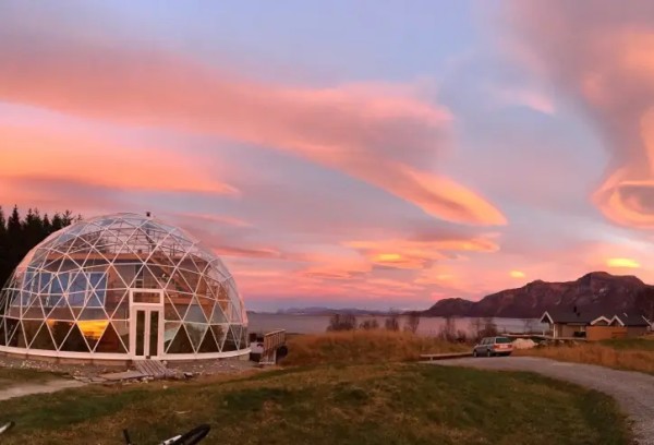 Geodesic Dome Greenhouse