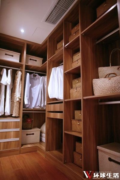 衣帽间 Coatroom