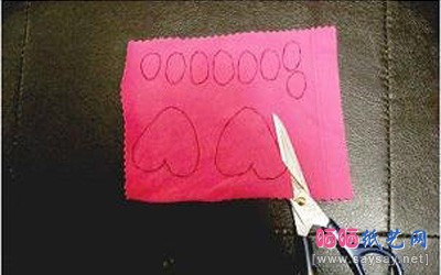 可爱的猫爪手套制作教程步骤2-m.saybb.net