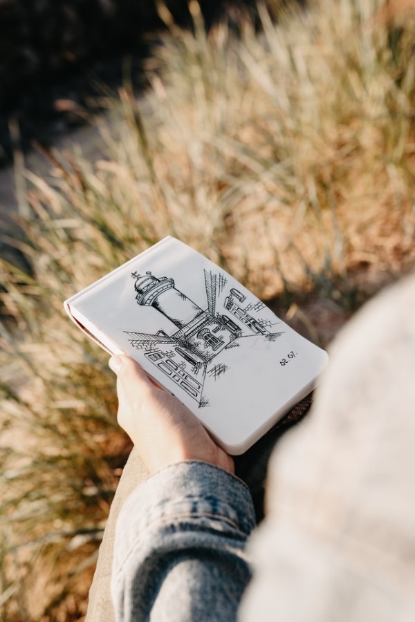 Document Your Travel Memories In Illustrations