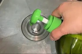 洗碗池下水道不管有多堵,教你一招立马疏通,简单快速不花一分钱图片