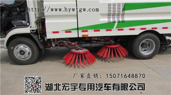 6方扫路车直销_环卫扫地车价格_小区湿扫车价格