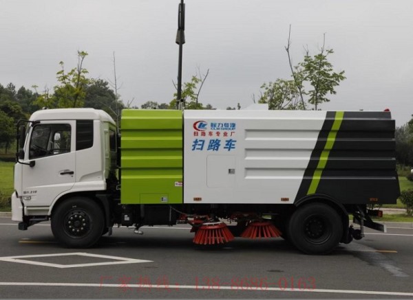 道路清扫洗扫车价格大型电动扫路车价格及图片