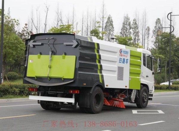 道路清扫洗扫车价格大型电动扫路车价格及图片