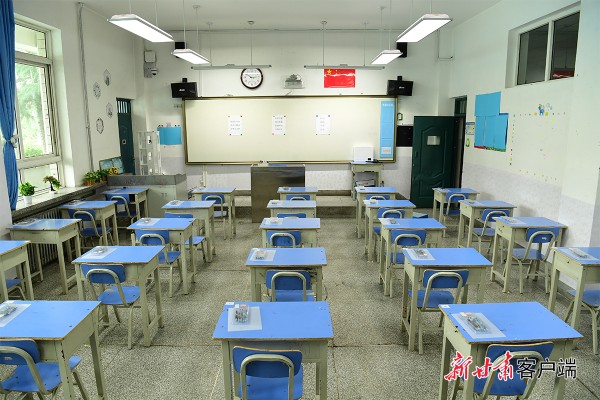 2023高考在即 考生提前“踩点”熟悉考(31917731)-20240510115215 拷贝.jpg