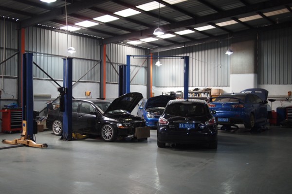 暴力突袭 上海UP店家探访