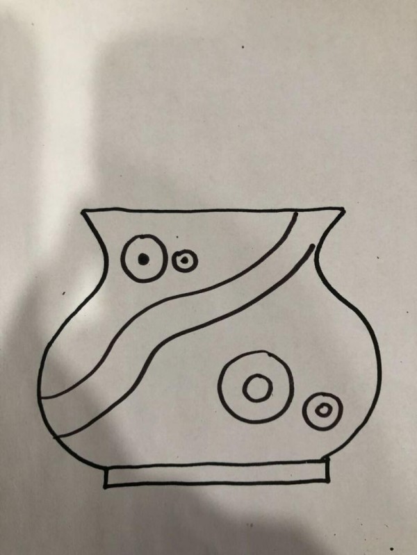 幼儿园各种各样花瓶简笔画 幼儿园各种各样花瓶简笔画