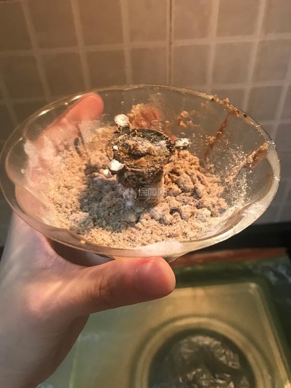 不拆架子如何清洗油烟机油污?
