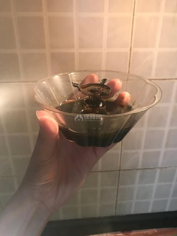 不拆架子如何清洗油烟机油污?