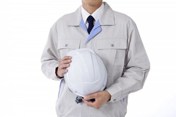 草刈りを簡単にする方法を紹介！便利な道具と雑草対策まで徹底解説