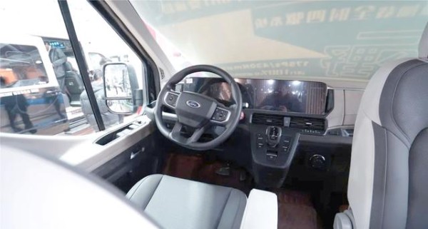 卫航美洲豹房车：创新设计与实用功能深入解读-有驾