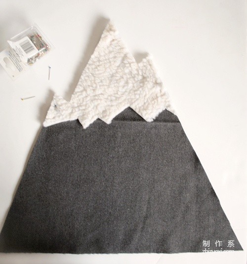 手工DIY礼品雪山枕作品
