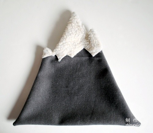 手工DIY礼品雪山枕作品