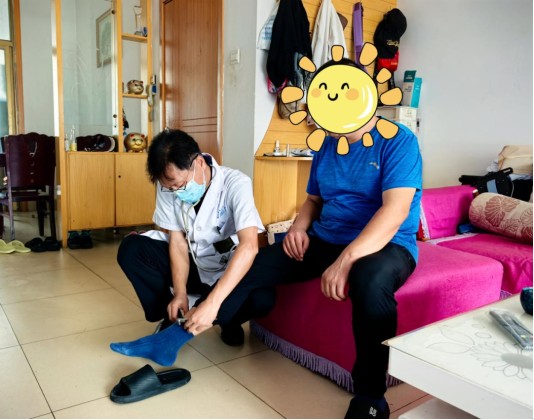 培养健康生活方式 筑牢家庭健康基石！德州市第七人民医院走进嘉诚名居社区开展义诊活动