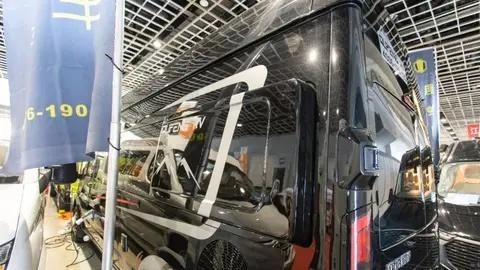 2024款趣蜂江铃B850房车，对卡座与伸缩卫浴间兼顾商旅-有驾