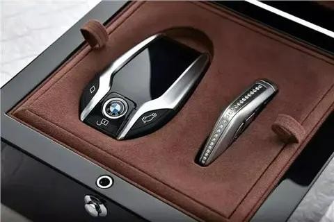 「BMW售后」这么多宝马车钥匙 哪种是你的YYDS-有驾