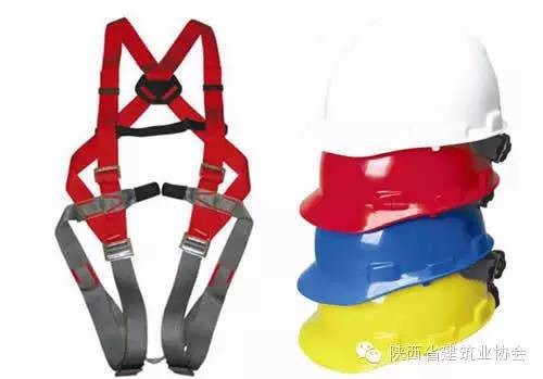 边坡施工安全注意事项资料下载-建筑施工安全一百问