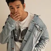何李宁