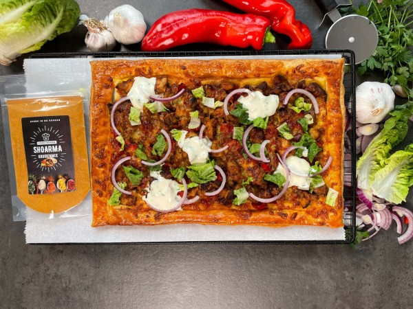 Shoarma Bladerdeegpizza