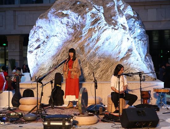 现场表演