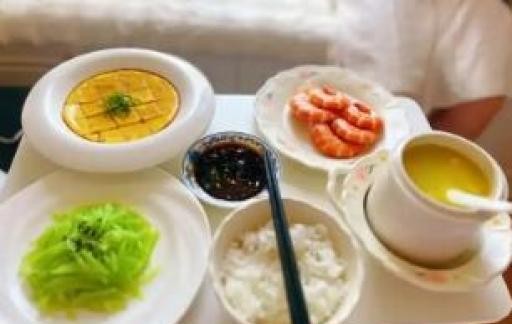 宝妈月子餐每天该吃啥 月子餐吃什么最好