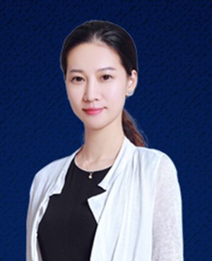 周华群 