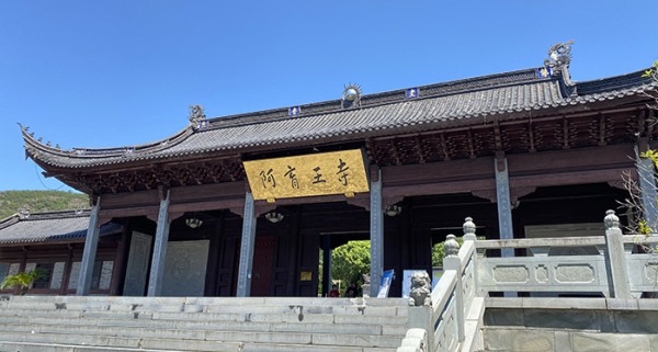 老寺庙翻新，传统与现代的建筑设计对话 第7张