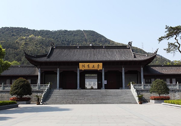 老寺庙翻新，传统与现代的建筑设计对话 第18张
