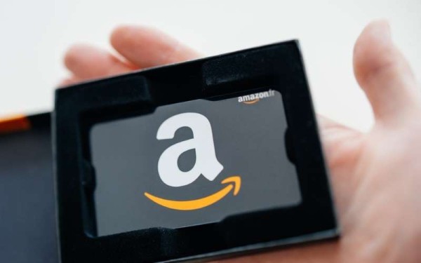 amazon gift card in a man hand