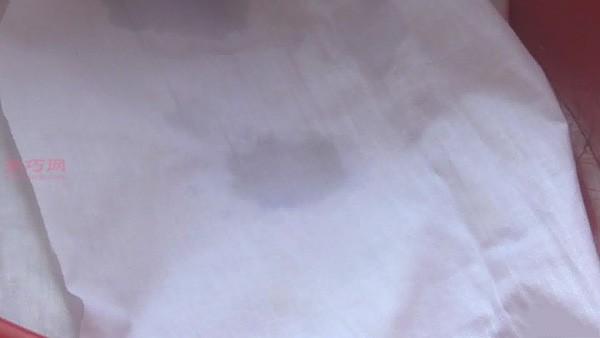 怎么去除衣服上的墨渍 清除墨汁方法