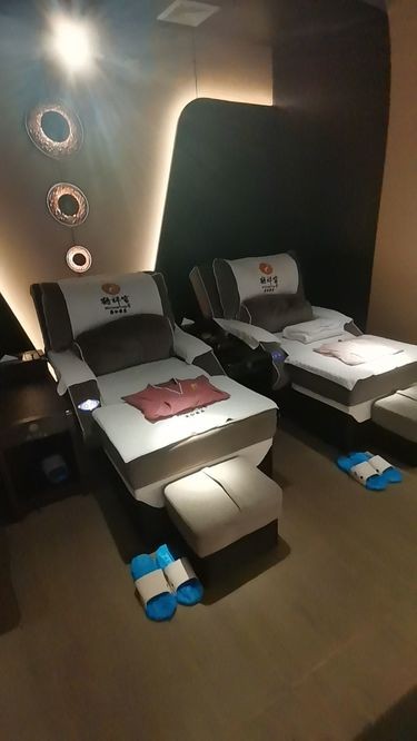 在鹤祥宫躺平两小时，打工人身心彻底放松