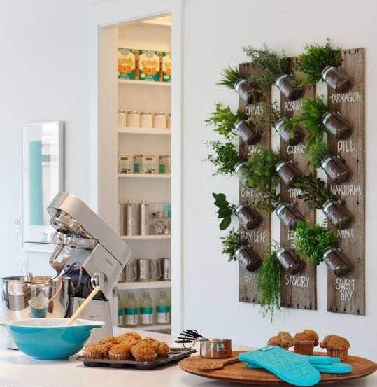 不用设计师装出花样客厅，自己装饰的墙面亮瞎朋友圈