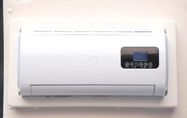 福顺短轴中顶房车：精巧设计与多功能体验-有驾