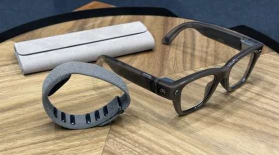 Ray-Ban Display智能眼镜上手体验：巧妙设计 vs 现实差距
