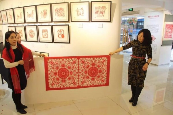 媚纸文化剪纸艺术作品展开幕