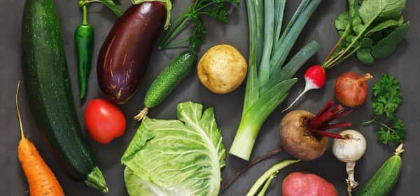 淀粉类与非淀粉类蔬菜：食物清单与营养解析