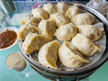优点是菜码大，缺点是菜码太大[笑哭]