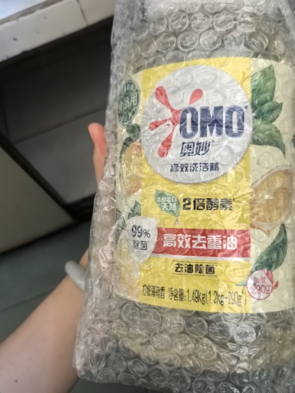 奥妙洗洁精柠檬去油污家庭装大瓶厨房家用餐具净不伤手洗涤剂正品 柠檬清新1.49kg晒单图
