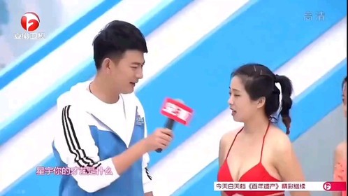 闯关节目的导演是懂观众需求的，摄影师配得上大鸡腿吗？