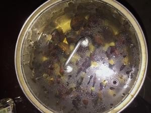 巧剥生板栗的做法 步骤4