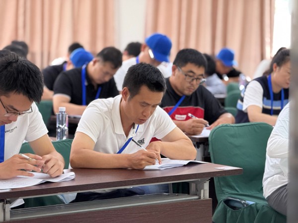 理论考核现场。厦门市政环科污水公司供图