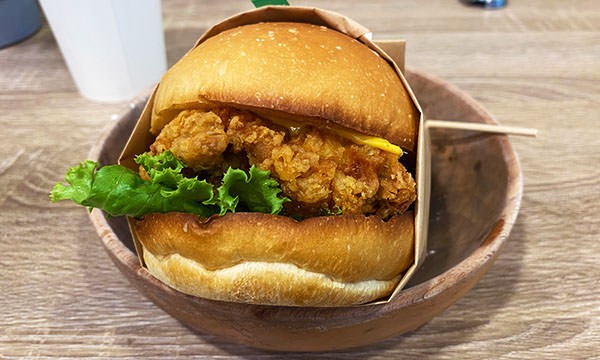 泰式卡拉雞腿堡套餐