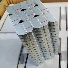 冰箱贴耳机蓝牙吸附动漫制品钕铁硼***磁铁