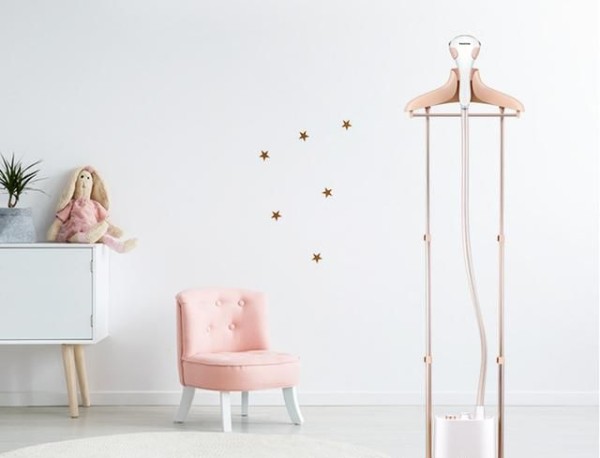 衣服总是皱巴？挂烫机帮你轻松去除褶皱，衣服平整如新